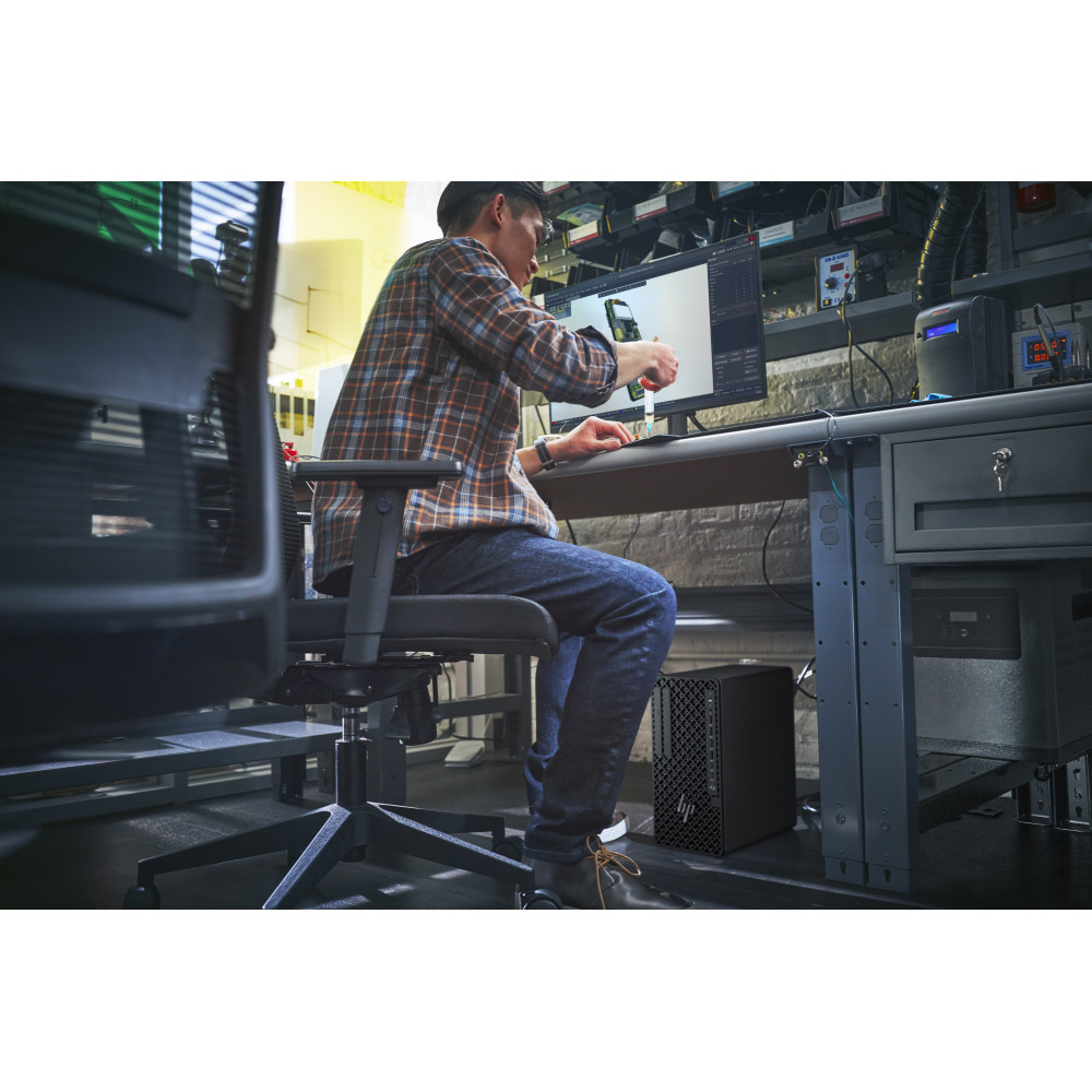 WKST ULTRA 9 TWR 32GB 1TB W11P UHD ULTRA 9 285 Z1 G1I 700W 3YR